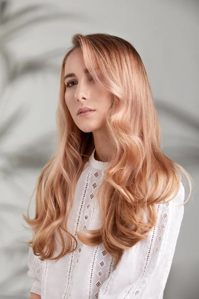 Blonde ID Look 11 aus den Kollektionen