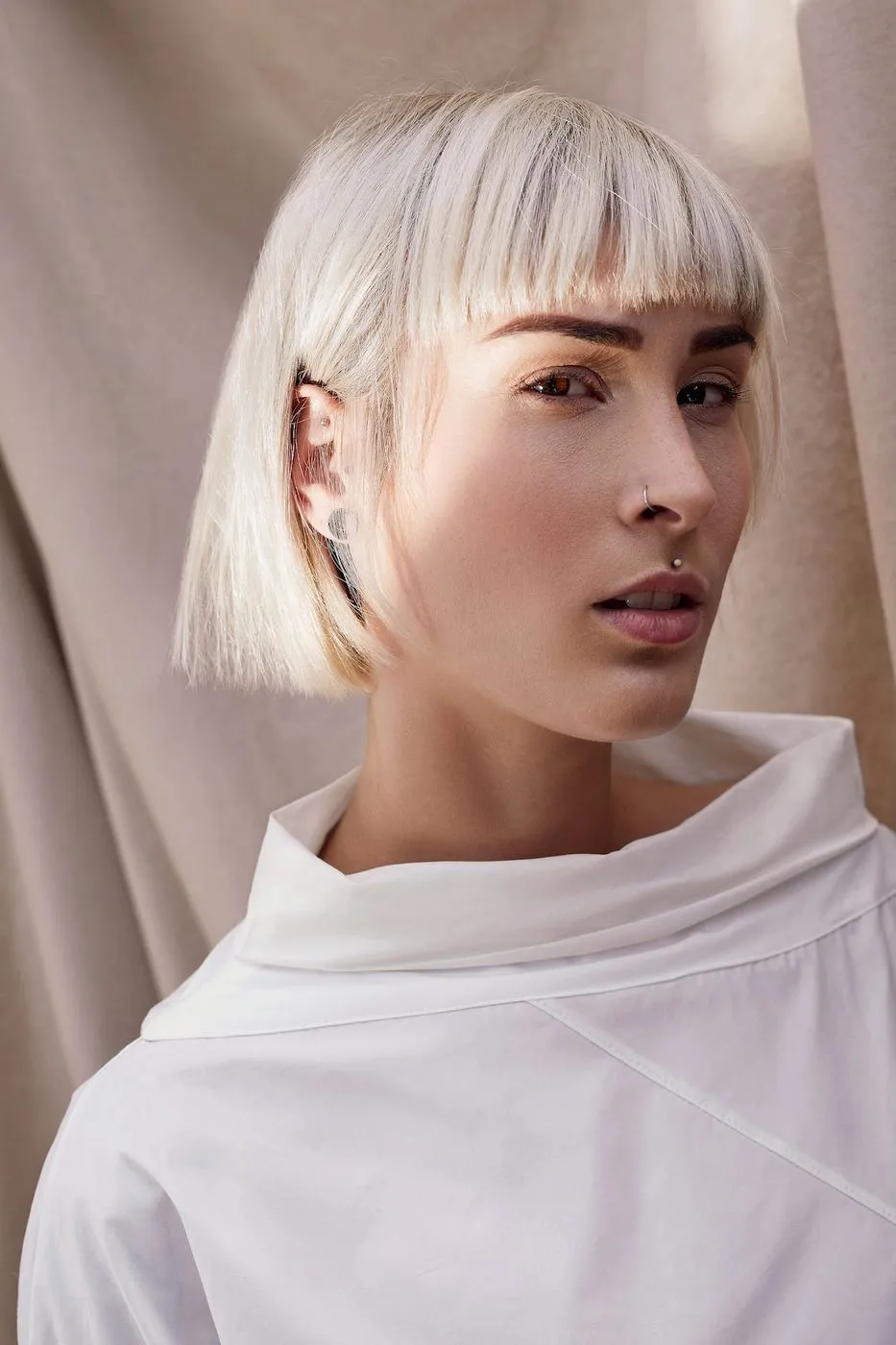 Blonde ID Look 13 aus den Kollektionen